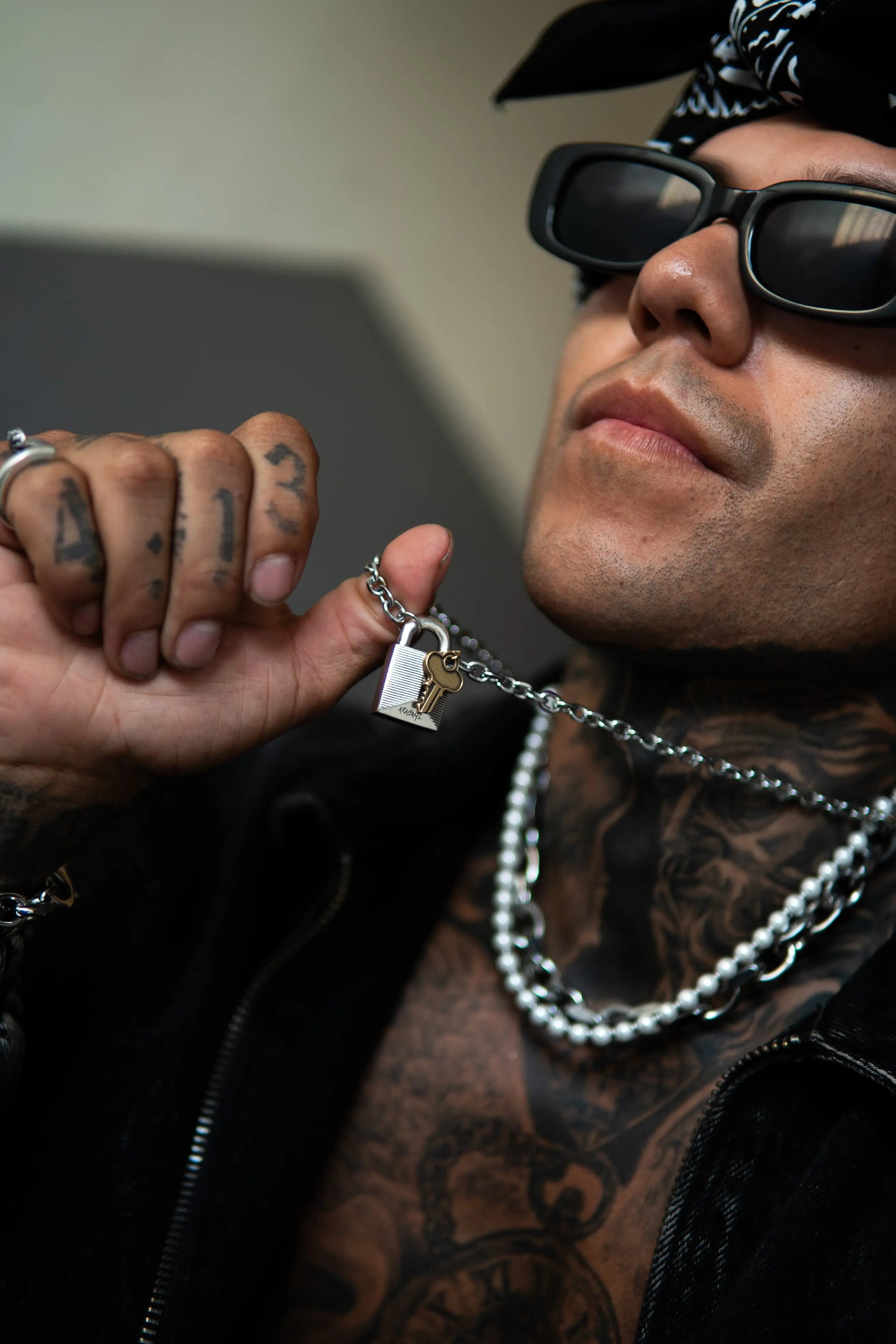 Lock & Key Pendant Necklace Aragami