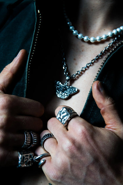 Hammered Signet Ring Aragami